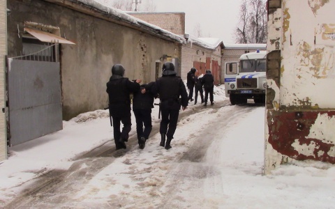 В кировском театре кукол сотрудники ФСБ обезвредили террористов