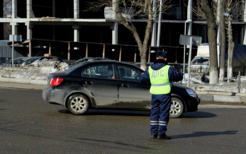 Стало известно, где и когда пройдут сплошные проверки водителей в Кирове