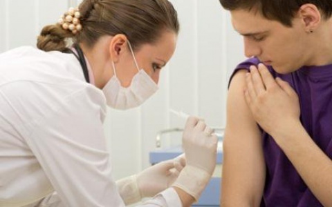 Акция на вакцинацию в "Неболейке": защитите ребенка от инфекций!