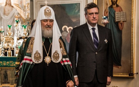 Патриарх Кирилл вручил Игорю Васильеву орден православной церкви