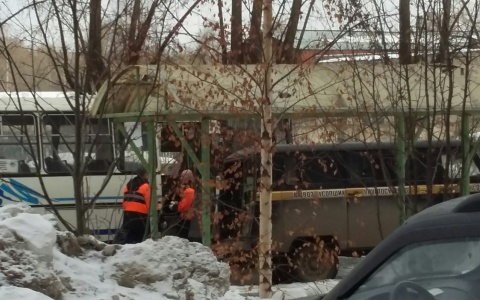 В Кирове в автобусе 10 маршрута умерла женщина