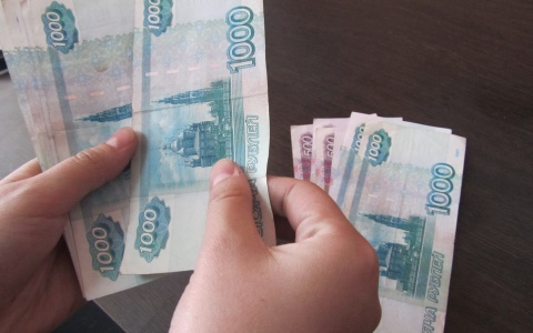 Зарплата самых низкооплачиваемых работников в Кировской области выросла на 10 процентов