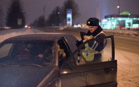 Стало известно, где и когда пройдут сплошные проверки водителей в Кирове