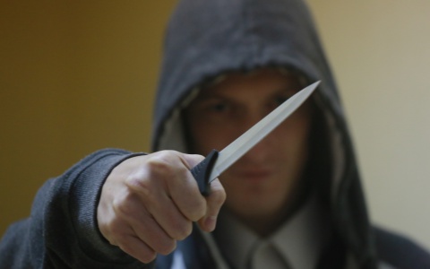 Очевидец: "В Кирове муж избил 22-летнюю жену и накинулся с ножом на врачей"