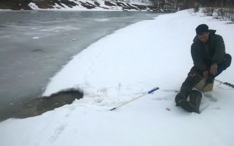 В Кировской области под лед провалился рыбак