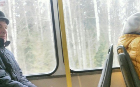 Мэрия прокомментировала снимок на Pikabu, сделанный в кировском автобусе