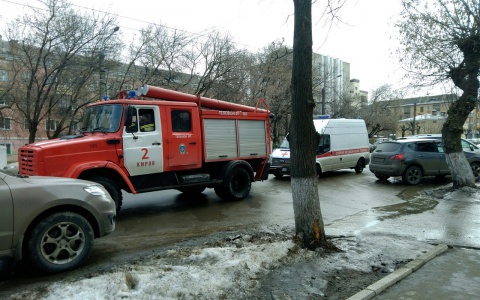 У здания ФСБ в Кирове неизвестный оставил подозрительную коробку