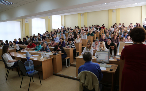 Самым сложным для кировчан в Тотальном диктанте оказалось слово "мороженое"