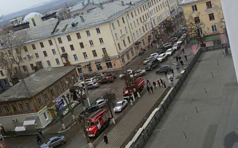 В Кирове оцепили административное здание на улице Московской