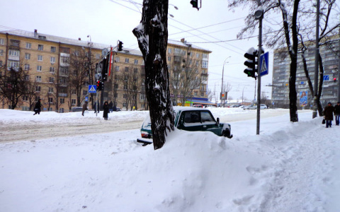 В Кирове открыта горячая линия для сообщений о проблемах из-за снегопада
