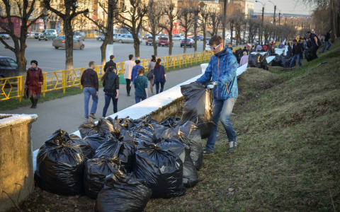Горадминистрация назначила новую дату проведения субботников в Кирове