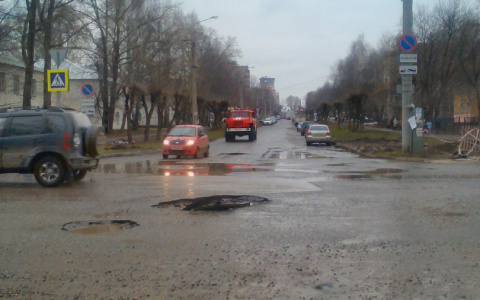 Ремонт дорог в Кирове: кто, как и за сколько будет чинить дороги в 2017 году