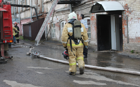 В Кирове произошел пожар в общежитии колледжа