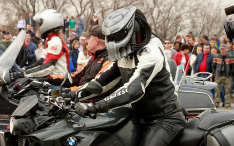 Игорь Васильев вместе с байкерами проедет за рулем мотоцикла