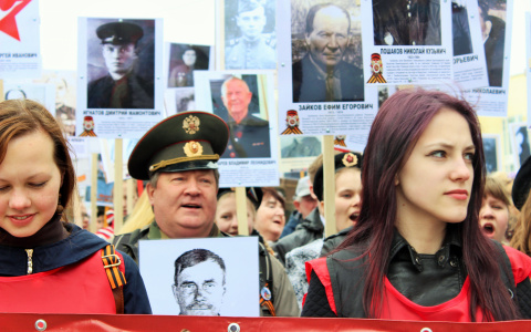 В Кирове продлили выдачу пригласительных на шествие "Бессмертного полка"