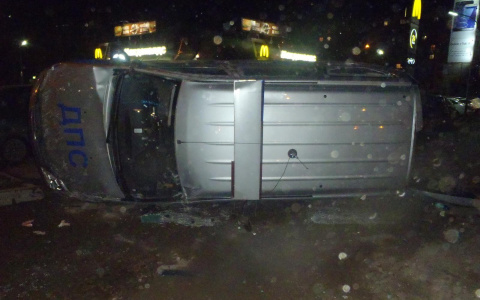 Появилась запись, на которой видно, как перевернулась машина ДПС в Кирове