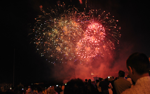 День Победы в Кирове: концерты, парад автомобилей и фейерверк