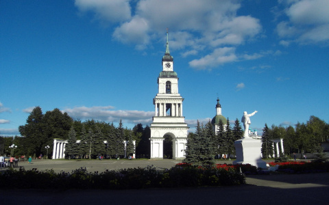 В Слободском главной площади вернули дореволюционное название