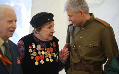 Сбербанк поздравляет кировчан с Днем Великой Победы!