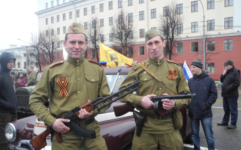 Фоторепортаж: в Кирове прошел парад ретроавтомобилей