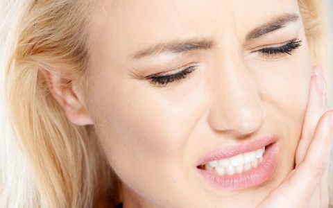 Как избавиться от повышенной чувствительности зубов?