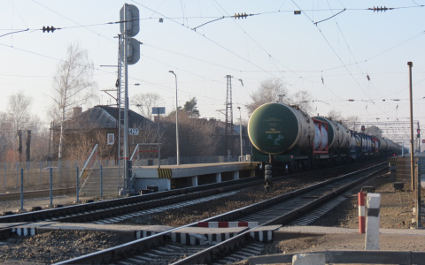 У нововятского переезда нашли тело парня: новая информация о произошедшем