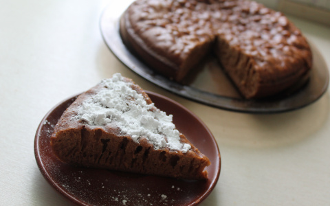 Быстрый десерт: медовая коврижка