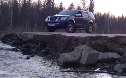 Власти восстановят дорогу в Кировской области, которую смыло рекой