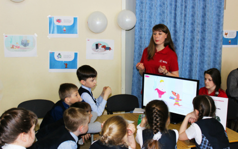 МТС научила кировских школьников обороняться в интернете