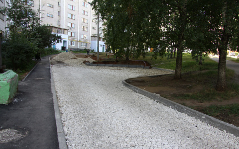 В Кирове положат новый асфальт в 23 дворах