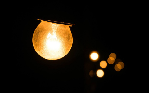 В пятницу от электричества отключат часть домов Кирова