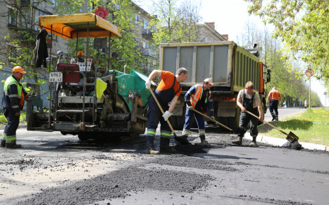 Руководитель ДДХ отчитался о ходе ремонта дорог в Кирове