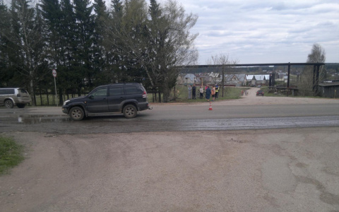 В Кировской области водитель иномарки на трассе сбил 13-летнюю девочку