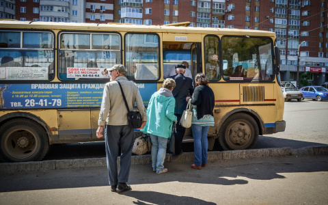 В Кирове в воскресенье изменятся маршруты автобусов и троллейбусов
