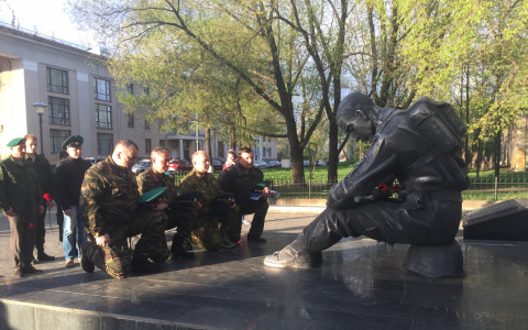 День пограничника в Кирове: как горожане отмечают праздник