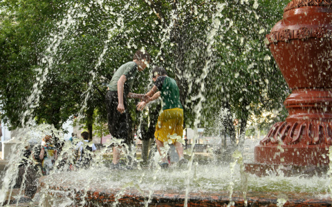 Фонтан на Театральной площади в Кирове временно отключат