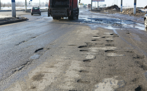 Кировчане выйдут на митинг, чтобы добиться ремонта разбитой дороги
