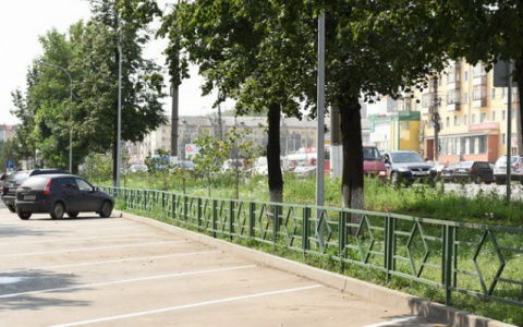 Кировские власти подсчитали доход от платной парковки на Комсомольской