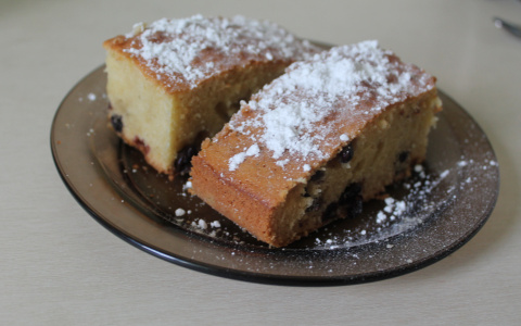 Что испечь сегодня к чаю? Пирог с изюмом