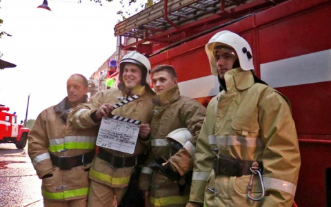 Кировские спасатели снялись в фильме "Временные трудности"