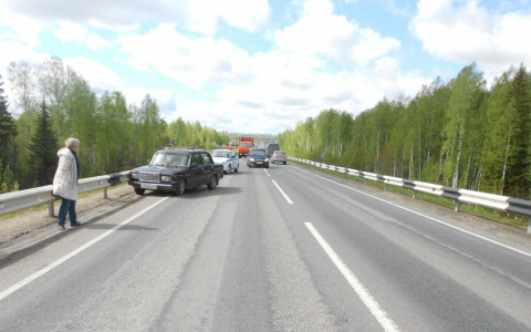 В Кирове водитель потерял сознание, врезался в ограждение и погиб