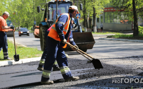 В Кировской области предложили ремонтировать дороги за счет предприятий