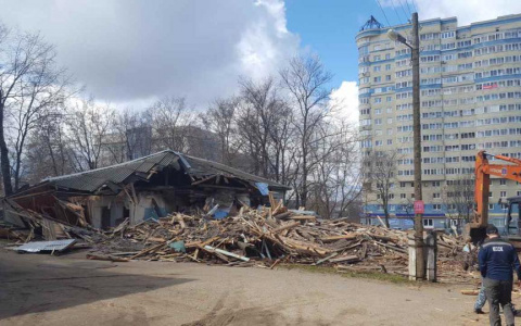 Сквера уже не будет? Как делят территорию за "Алыми парусами"