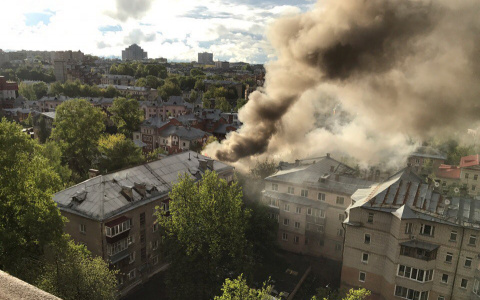 В центре Кирова вспыхнул дом — объект культурного наследия