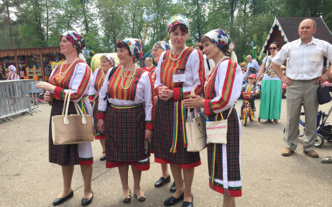В Александровском саду прошел фестиваль дружбы народов