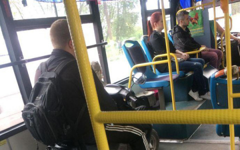 В Кирове парень на скутере проехал в автобусе