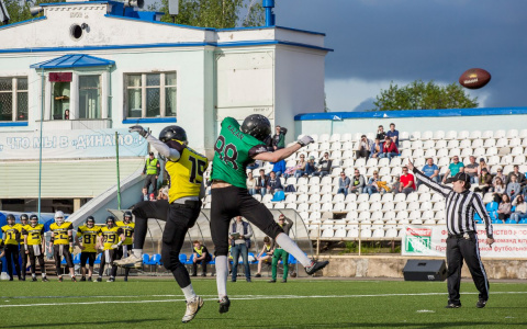В Кирове прошел первый матч по американскому футболу