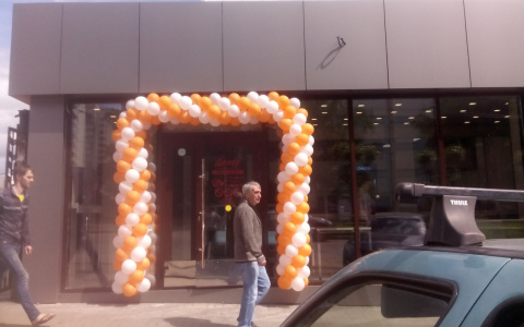 На улице Конева после пожара заново построили закусочную «Данар»