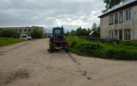 В Кировской области тракторист насмерть сбил молодого мужчину