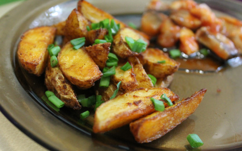 Готовим картофель по-деревенски дома: рецепт с фото